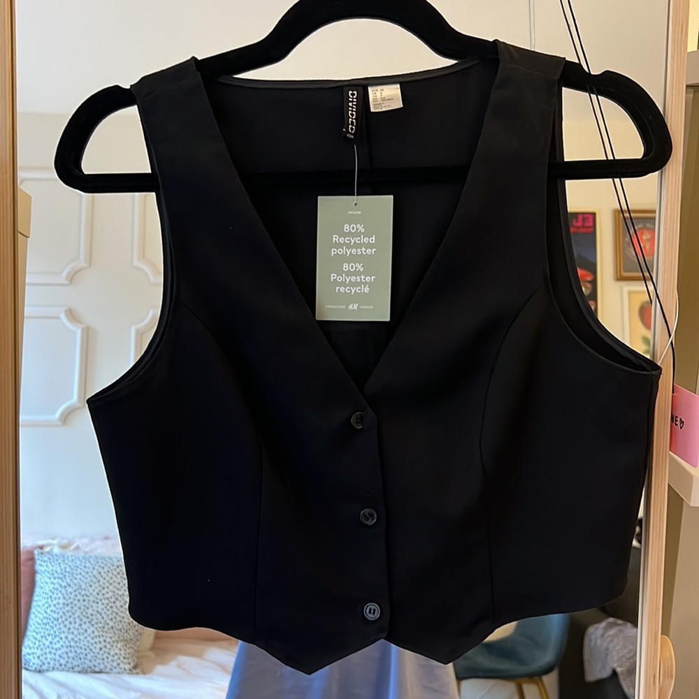 DIVIDED H&M Cropped Vest - Small - NWT